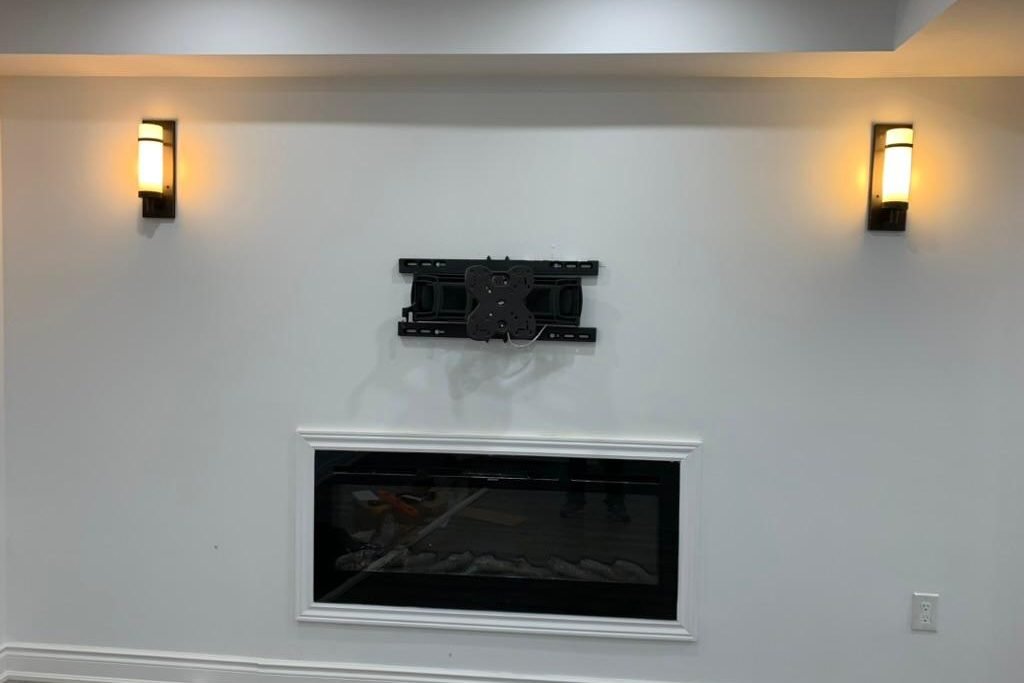 Family Room Fireplace Feature Wall – Brampton, ON