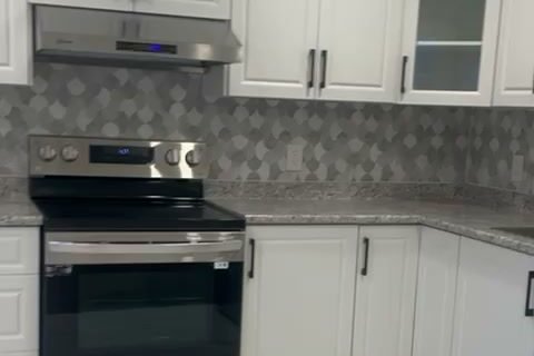 Basement Kitchen – White Shaker – Brampton, ON