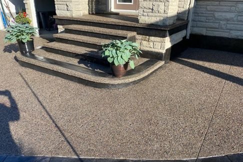Front Steps & Aggregate Porch – Brampton, ON